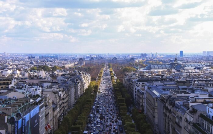 les Champs-Elysées