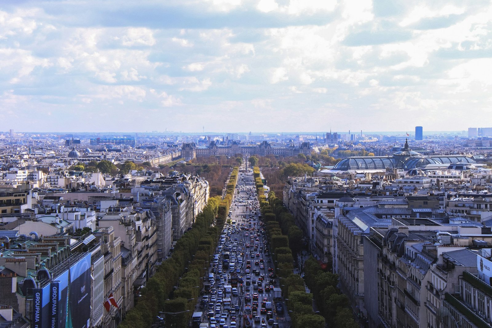 les Champs-Elysées